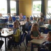 Les enfants au restaurant